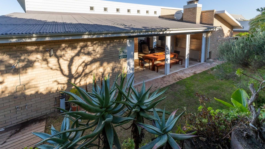 3 Bedroom Property for Sale in Pienaarstrand Western Cape